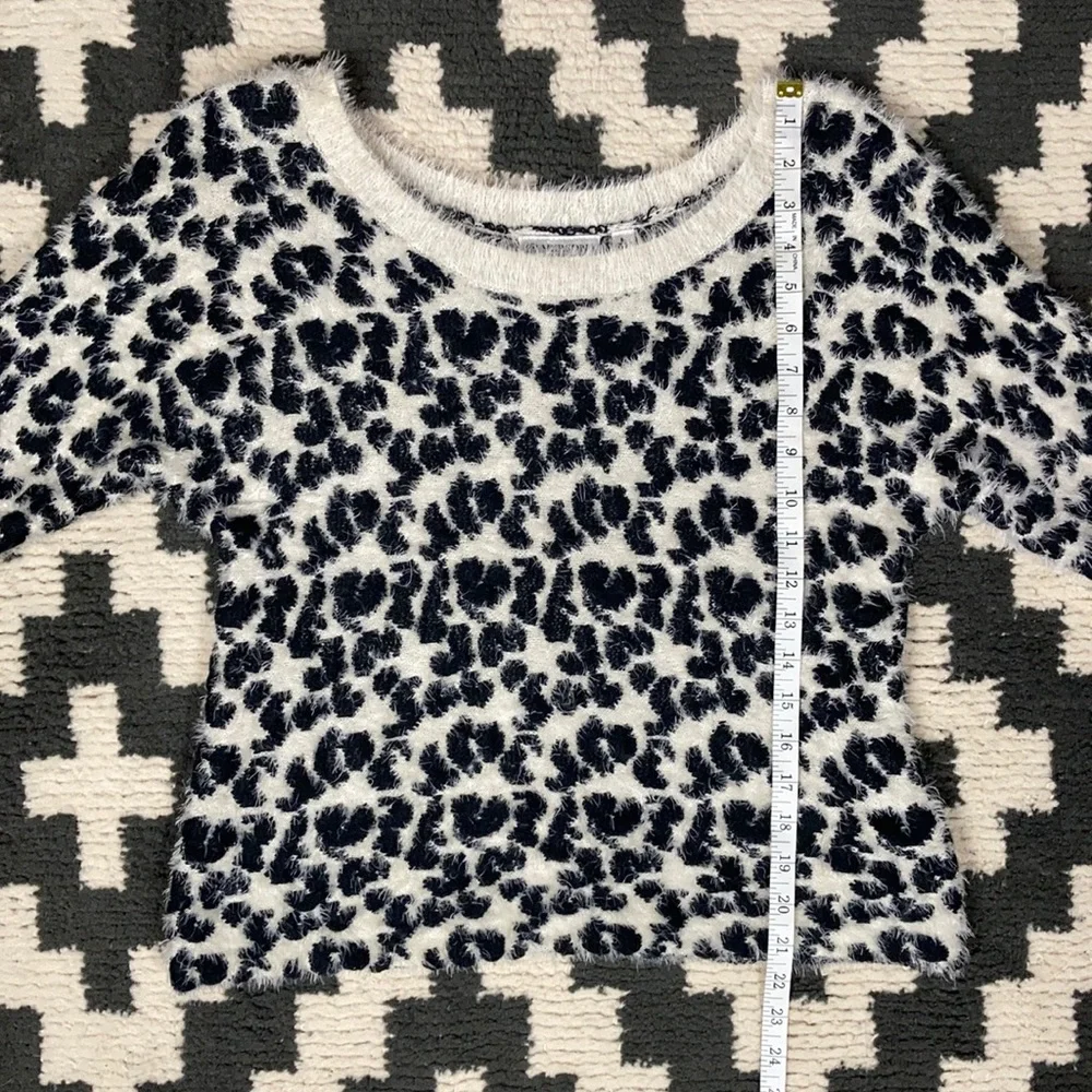 Versona Black & White Leopard Fuzzy Sweater Med